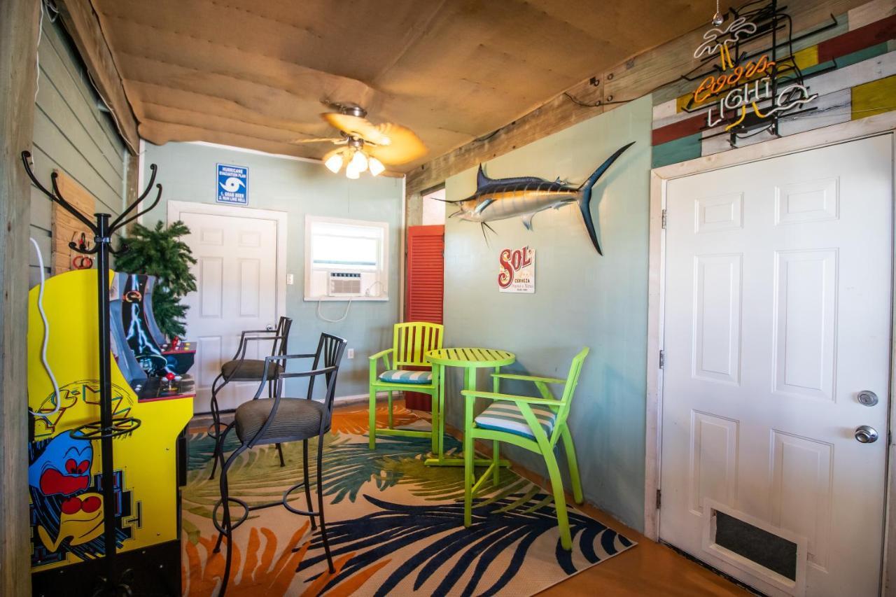 One-Of-A-Kind Beach Home With Lounge Bar Game Room Galveston Luaran gambar